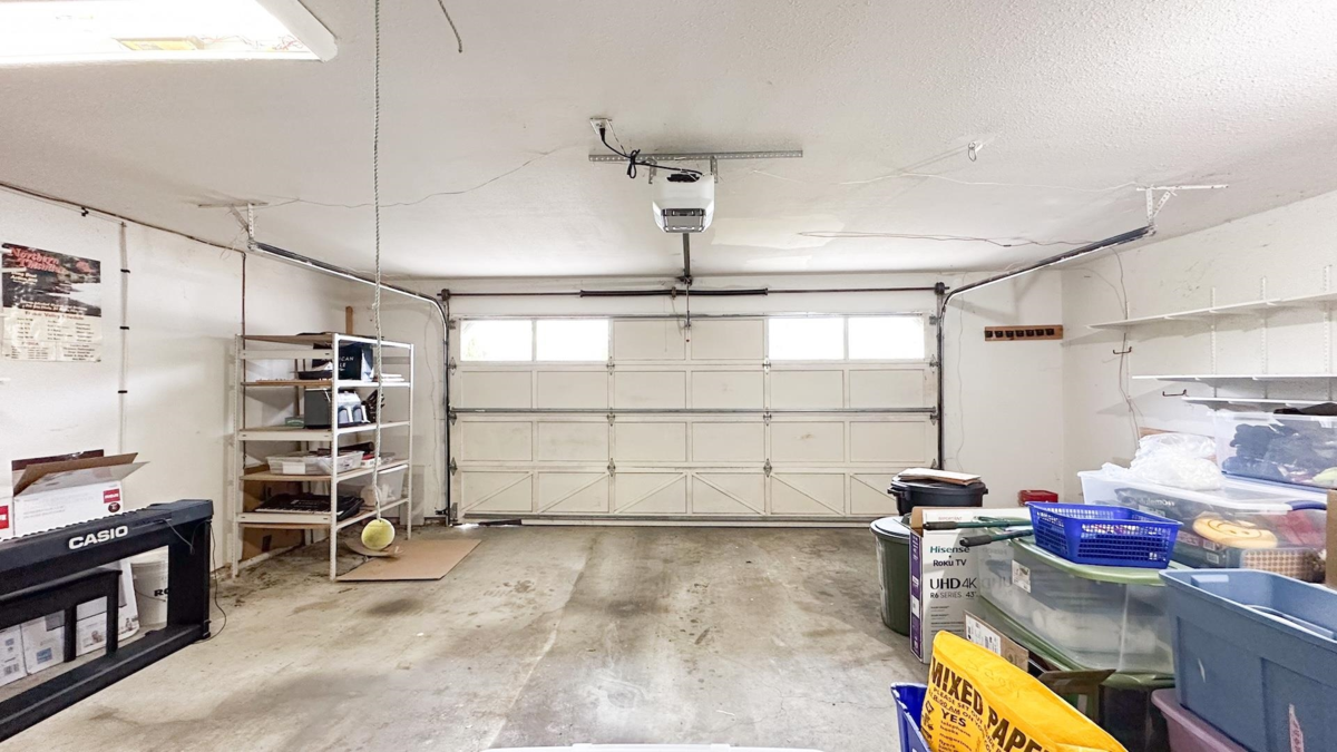 Garden / Landscaping Photo of 12055 Chestnut Crescent, Pitt Meadows, BC