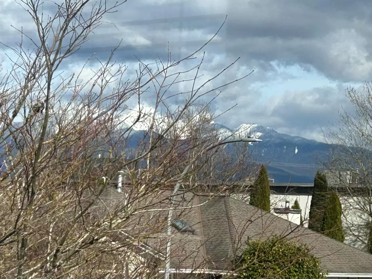 Hot Tub / Spa Photo of 12055 Chestnut Crescent, Pitt Meadows, BC