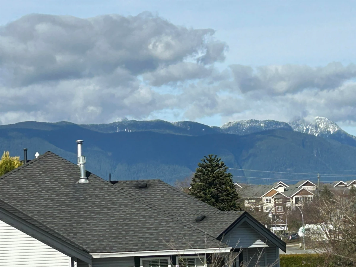 Swimming Pool Photo of 12055 Chestnut Crescent, Pitt Meadows, BC