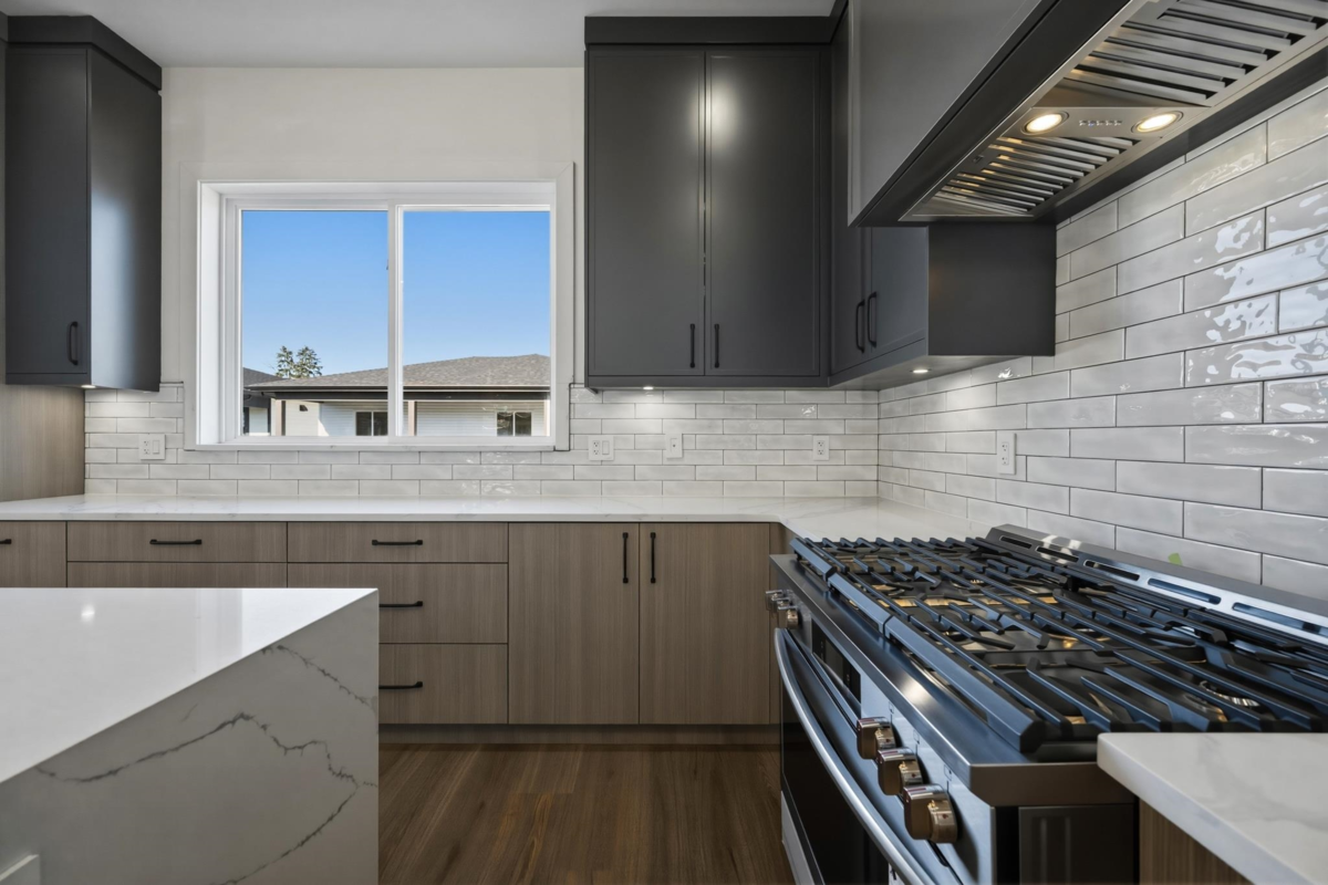 Primary Bathroom Photo of 32769 Carter Avenue, Mission, BC