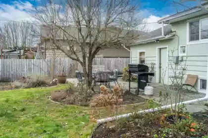 Hot Tub / Spa Photo of 9727 Hazel Street, Chilliwack, BC