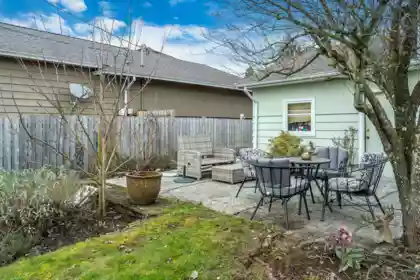 Swimming Pool Photo of 9727 Hazel Street, Chilliwack, BC