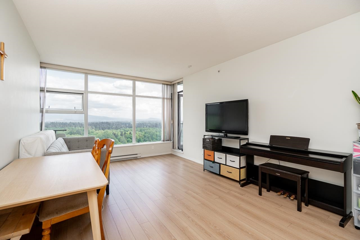 Guest Bathroom Photo of 2801 3102 Windsor Gate, Coquitlam, BC