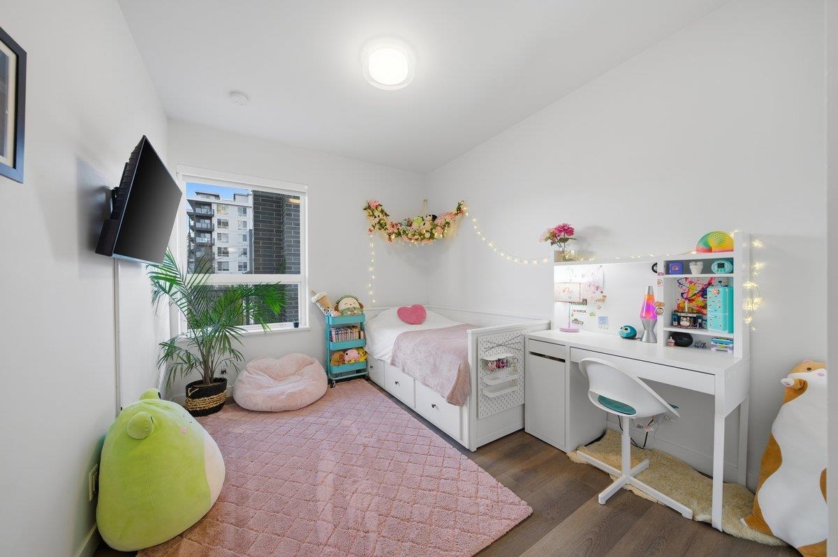 Mudroom Photo of 303 645 Como Lake Avenue, Coquitlam, BC
