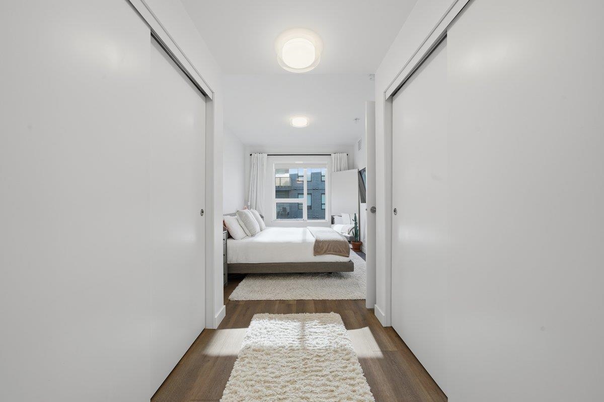 Office / Den Photo of 303 645 Como Lake Avenue, Coquitlam, BC