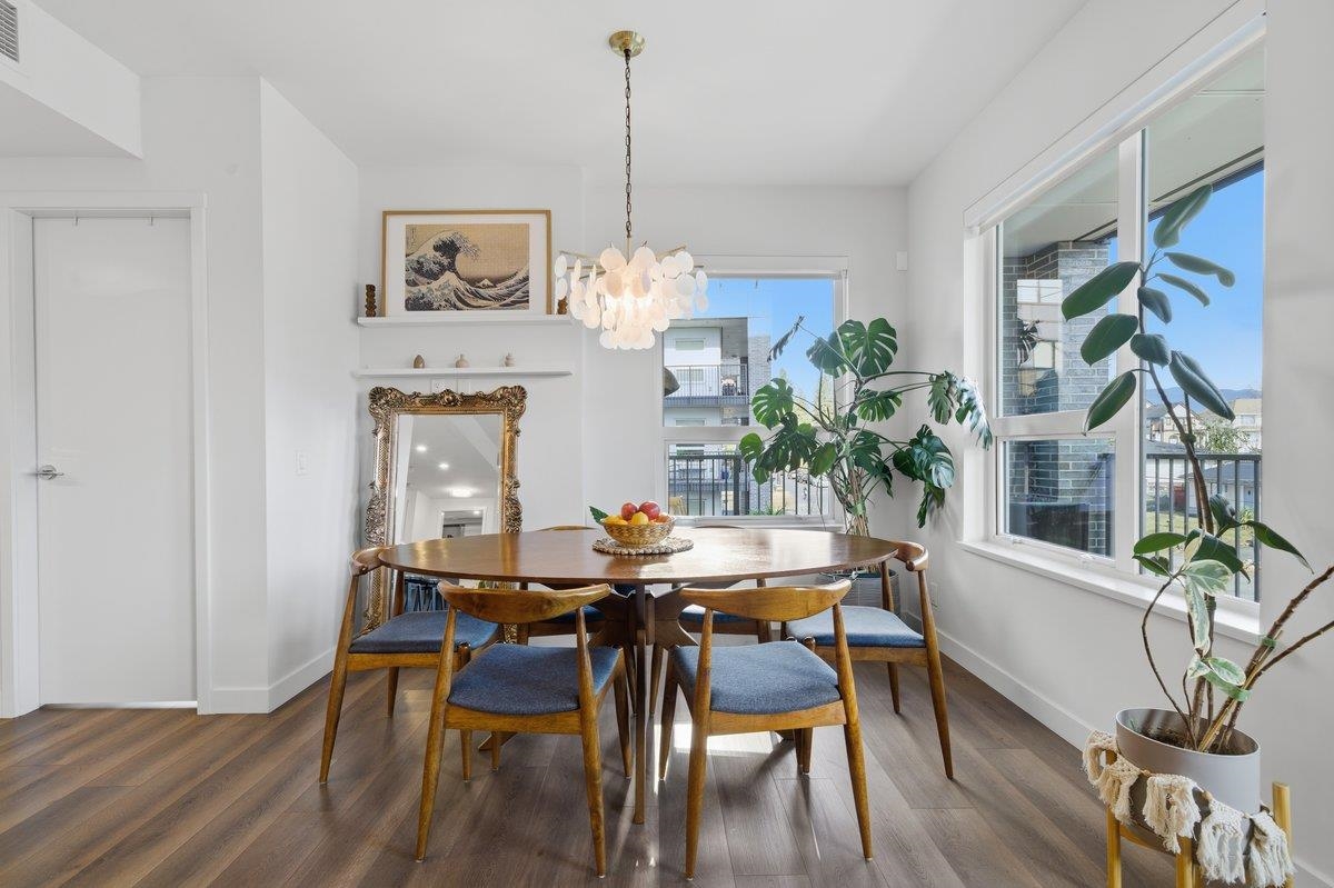 Walk-In Closet Photo of 303 645 Como Lake Avenue, Coquitlam, BC