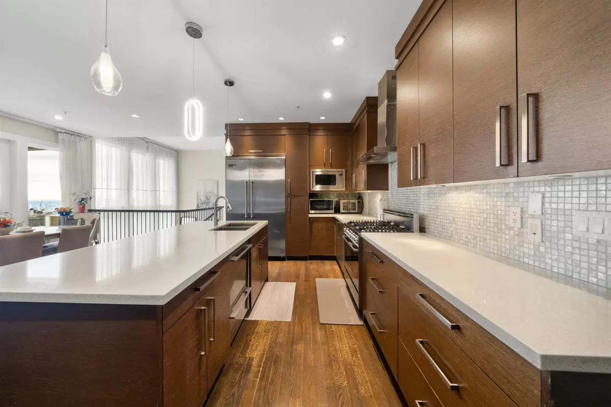 Living Room Photo of 1162 Millstream Road, West Vancouver, BC