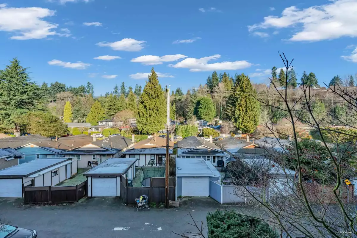 Basement Recreation Room Photo of 315 1330 Marine Drive, North Vancouver, BC
