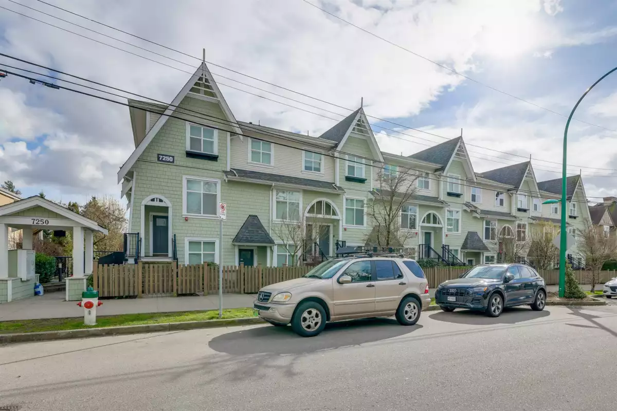 Mudroom Photo of 116 7250 18th Avenue, Burnaby, BC