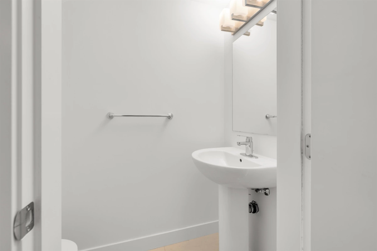 Primary Bathroom Photo of 116 7250 18th Avenue, Burnaby, BC