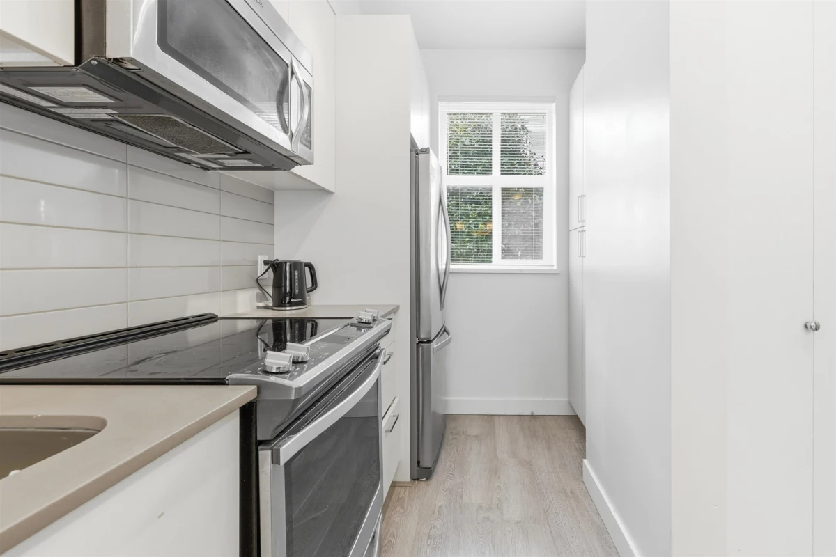 Primary Bedroom Photo of 116 7250 18th Avenue, Burnaby, BC