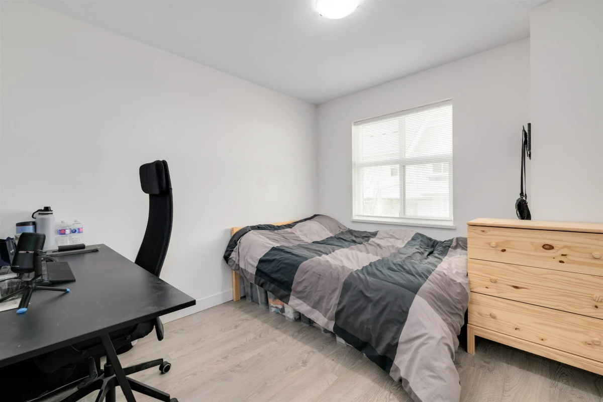 Walk-In Closet Photo of 116 7250 18th Avenue, Burnaby, BC