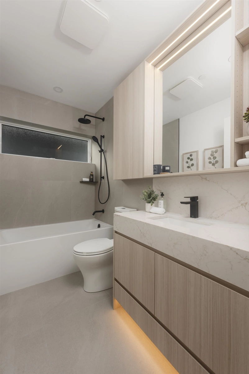 Basement Recreation Room Photo of 1 2755 W 11th Avenue, Vancouver, BC