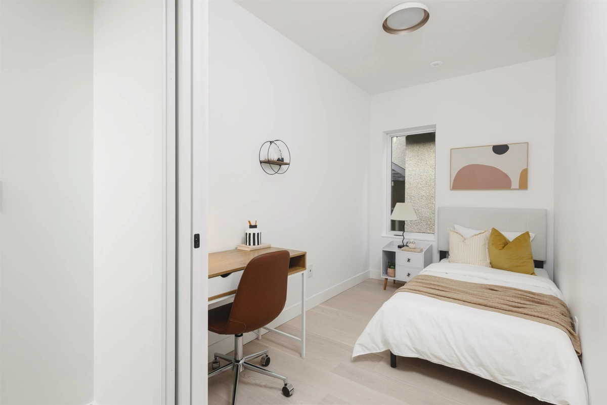 Bedroom 3 Photo of 1 2755 W 11th Avenue, Vancouver, BC