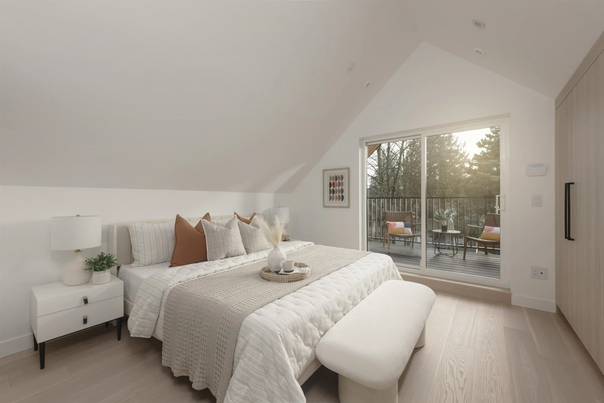 Entry Foyer Photo of 1 2755 W 11th Avenue, Vancouver, BC