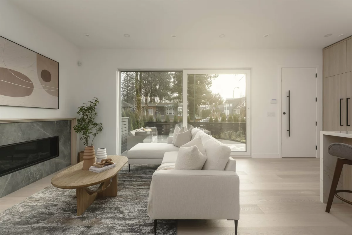 Primary Bathroom Photo of 1 2755 W 11th Avenue, Vancouver, BC