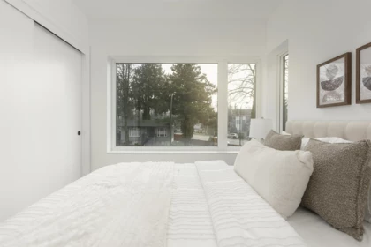 Guest Bathroom Photo of 1 2755 W 11th Avenue, Vancouver, BC
