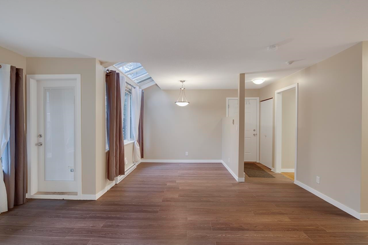 Breakfast Nook Photo of 3380 Marquette Crescent, Vancouver, BC