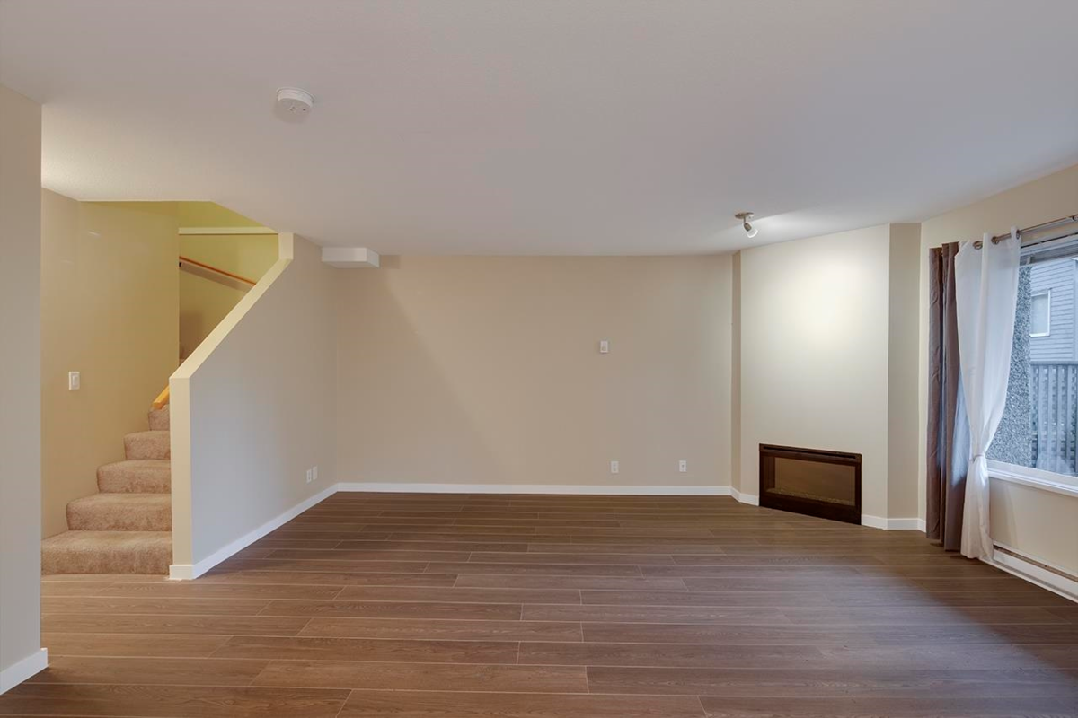 Kitchen Island Photo of 3380 Marquette Crescent, Vancouver, BC