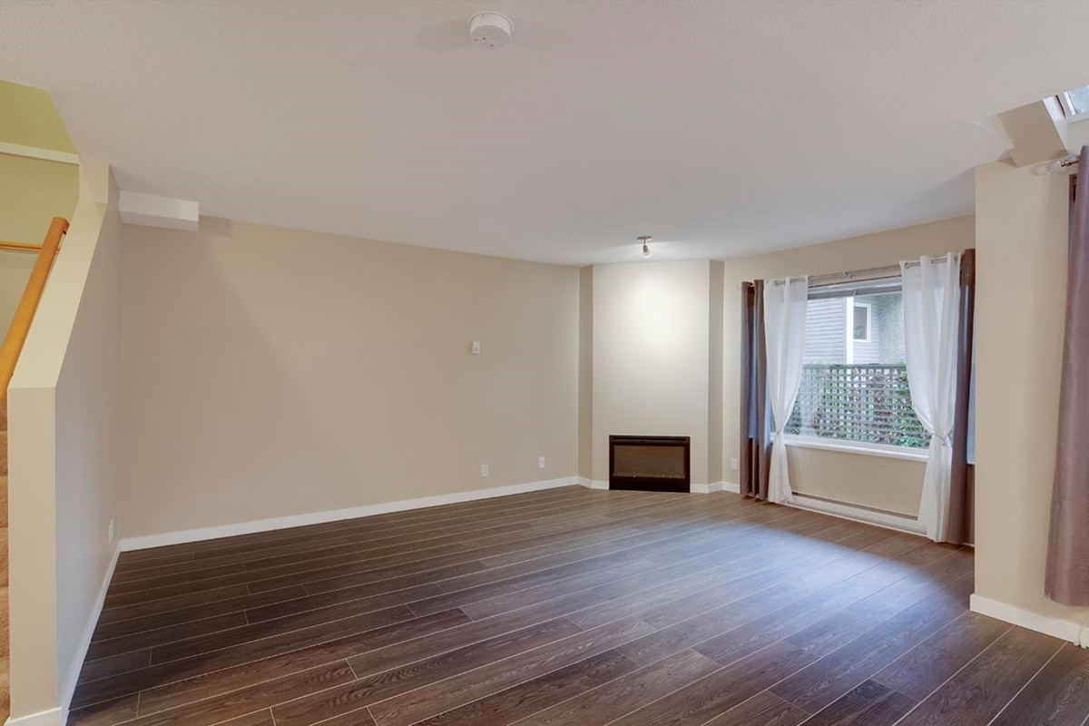 Kitchen Photo of 3380 Marquette Crescent, Vancouver, BC