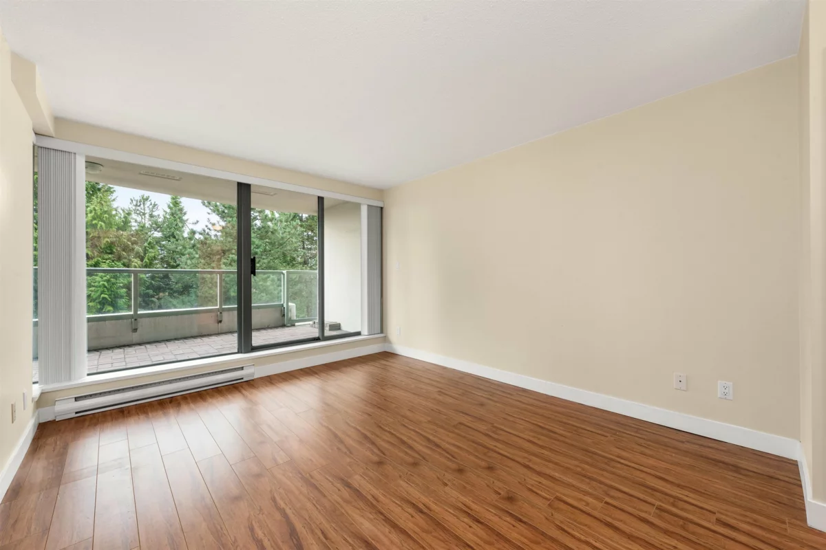 Mudroom Photo of 306 6622 Southoaks Crescent, Burnaby, BC