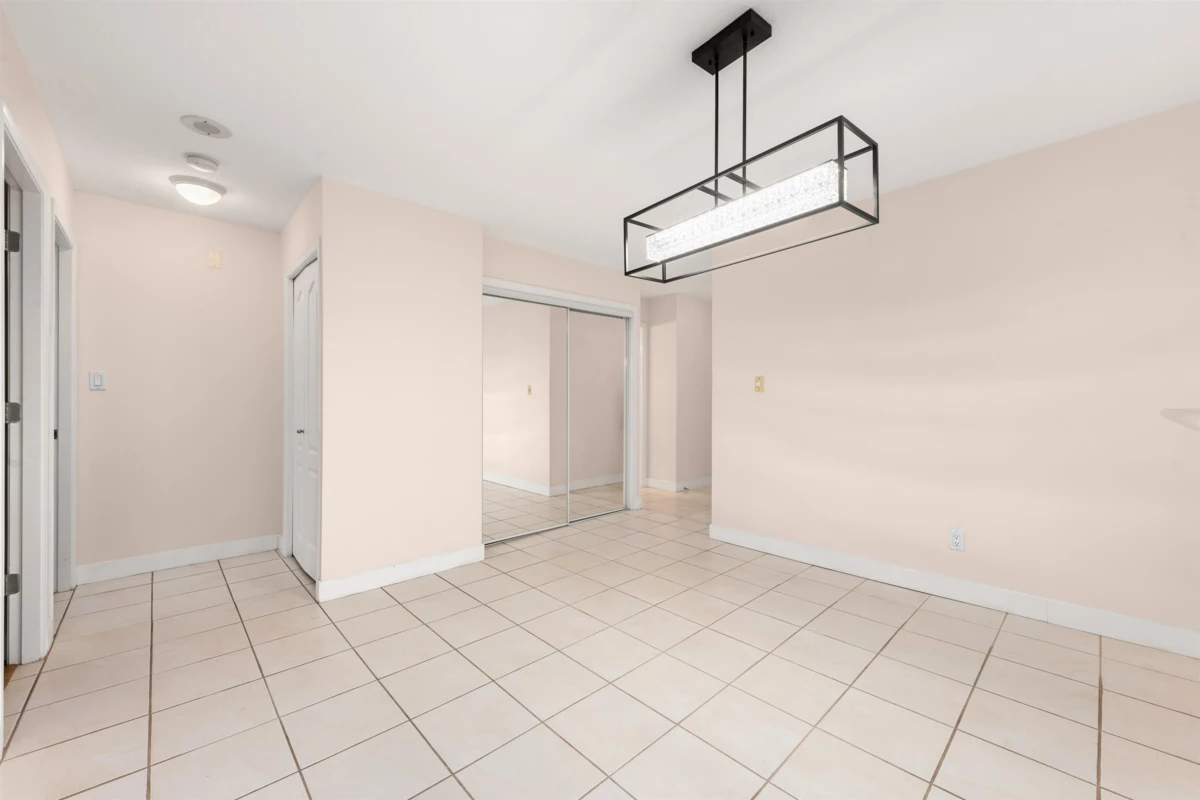 Outdoor Deck Photo of 306 6622 Southoaks Crescent, Burnaby, BC