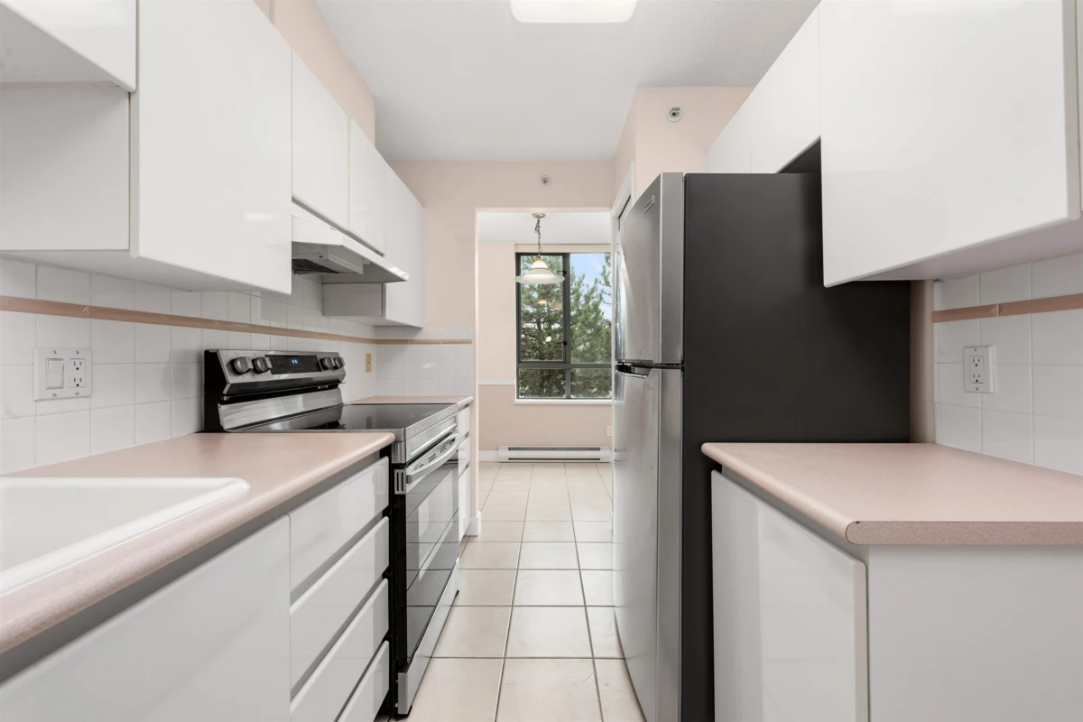 Pantry Photo of 306 6622 Southoaks Crescent, Burnaby, BC