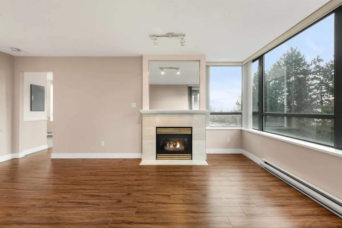 Primary Bedroom Photo of 306 6622 Southoaks Crescent, Burnaby, BC