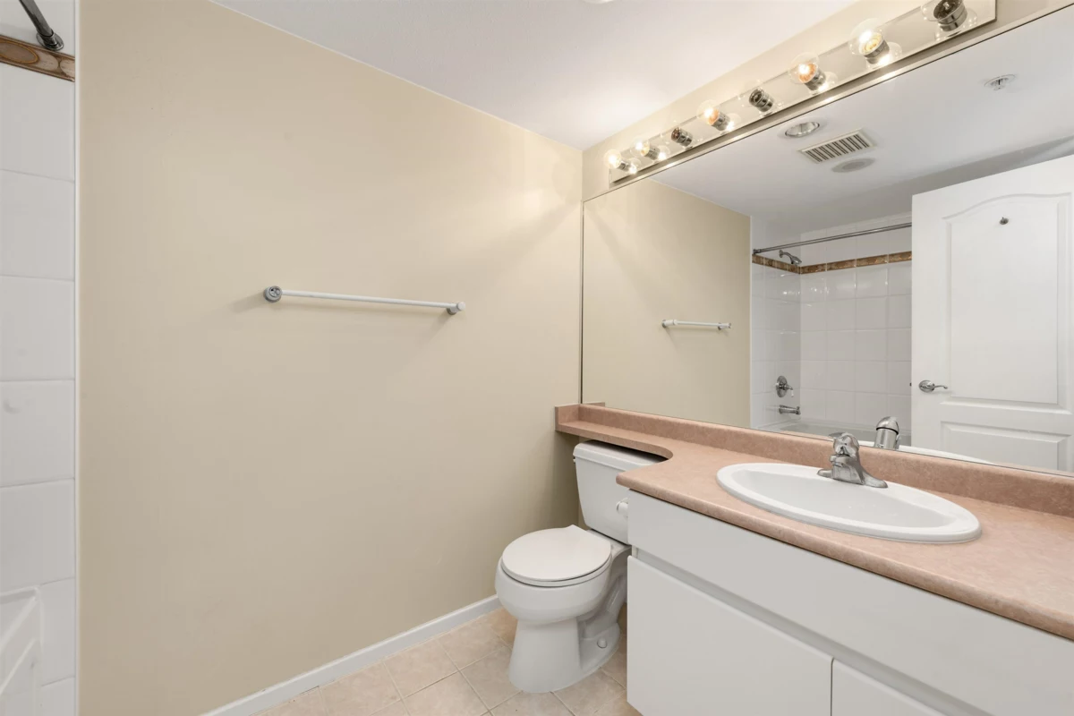 Staircase Photo of 306 6622 Southoaks Crescent, Burnaby, BC