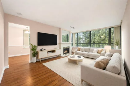 Front exterior of 306 6622 Southoaks Crescent, Burnaby, BC