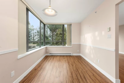 Walk-In Closet Photo of 306 6622 Southoaks Crescent, Burnaby, BC