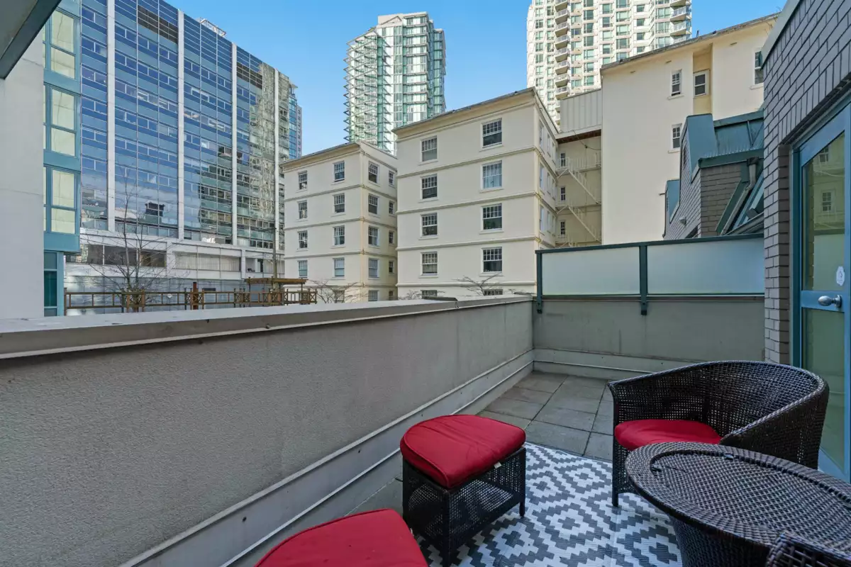 Front Yard Photo of 203 1238 Melville Street, Vancouver, BC