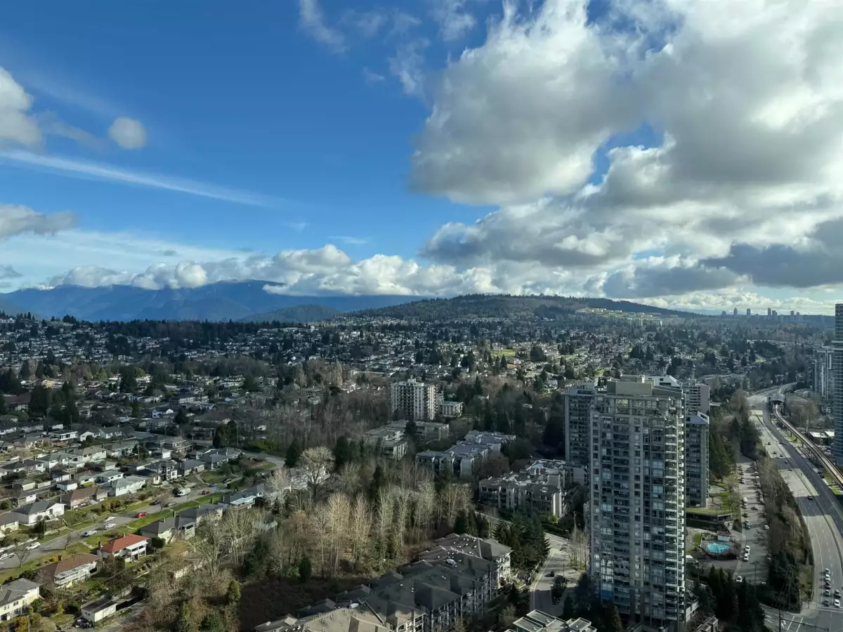 Walk-In Closet Photo of 3703 4720 Lougheed Highway, Burnaby, BC