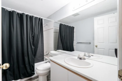 Primary Bathroom Photo of 201 33839 Marshall Road, Abbotsford, BC