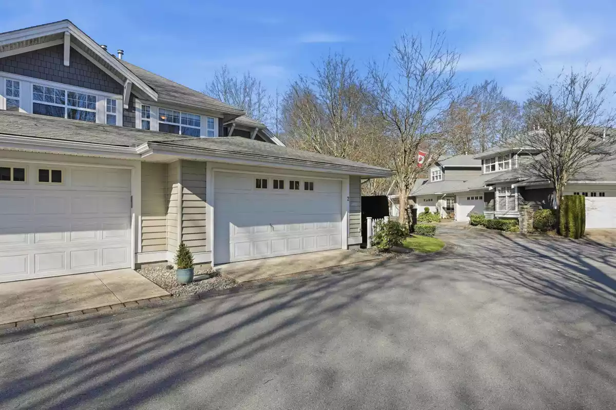 Front Yard Photo of 2 5900 Ferry Road, Delta, BC