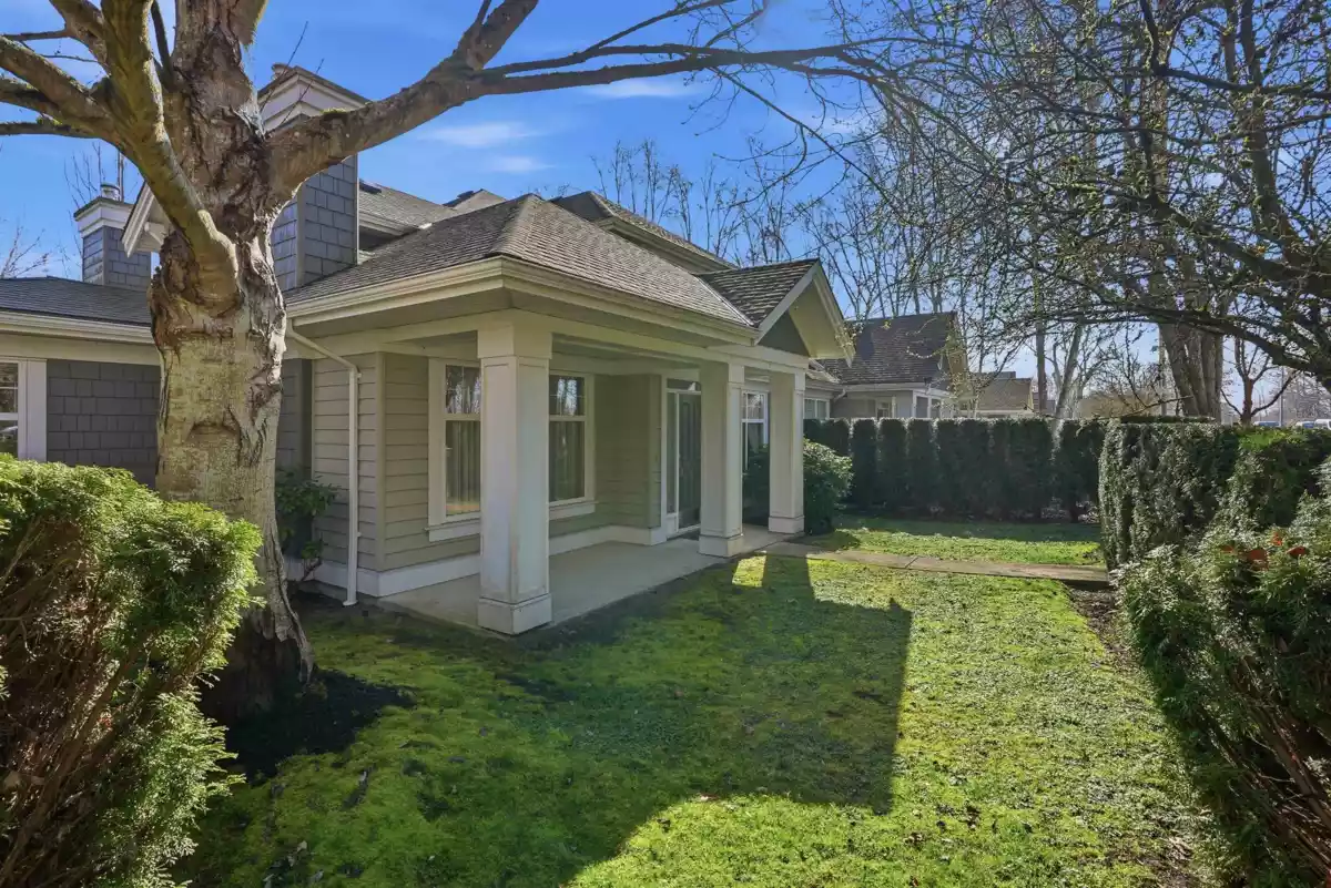 Swimming Pool Photo of 2 5900 Ferry Road, Delta, BC