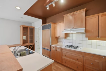 Kitchen Island Photo of 2 5900 Ferry Road, Delta, BC