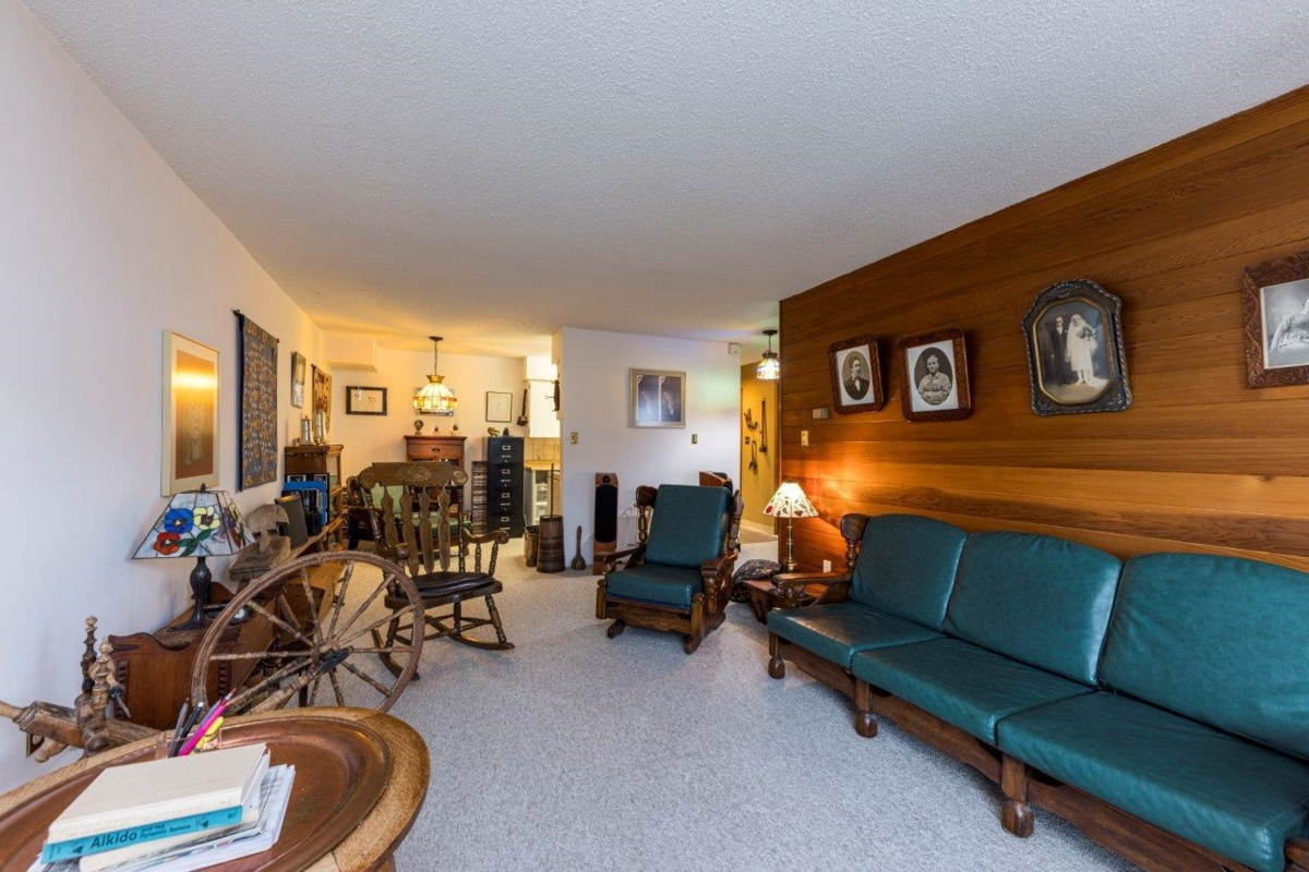 Dining Area Photo of 302 250 W 1st Street, North Vancouver, BC