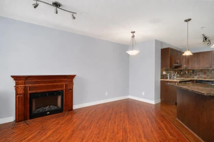 Kitchen Island Photo of 202 2955 Diamond Crescent, Abbotsford, BC