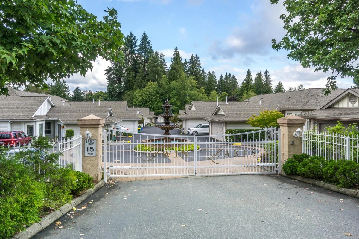 Family Room Photo of 313 20655 88 Avenue, Langley, BC