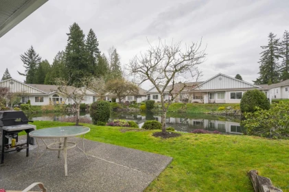 Front Yard Photo of 313 20655 88 Avenue, Langley, BC