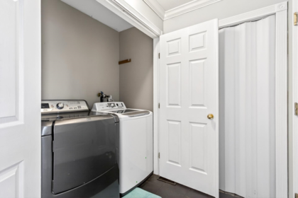 Laundry Room Photo of 3273 264a Street, Langley, BC