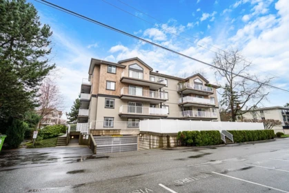 Swimming Pool Photo of 304 20288 54 Avenue, Langley, BC