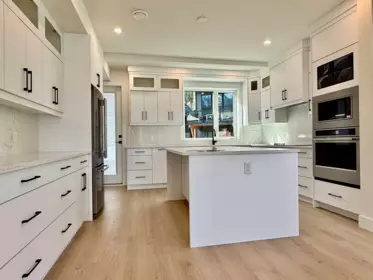 Kitchen Photo of 1006 Phare Crescent, Pemberton, BC