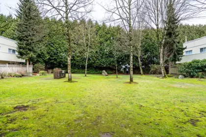 Front Yard Photo of 118 12633 72 Avenue, Surrey, BC