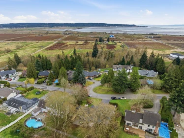 Community Amenities Photo (Clubhouse) of 12891 Southridge Drive, Surrey, BC