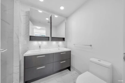 Walk-In Closet Photo of 901 5580 No. 3 Road, Richmond, BC