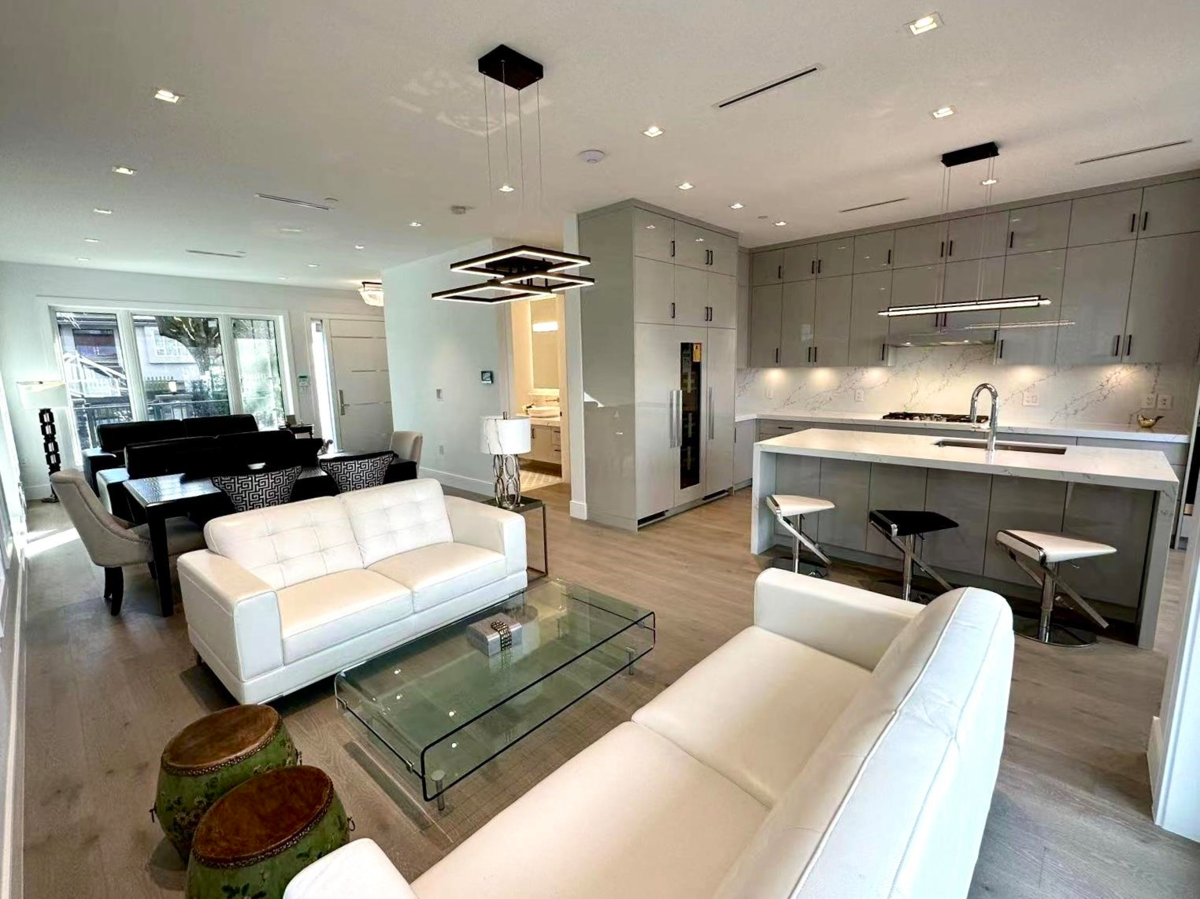 Dining Area Photo of 3349 W 19th Avenue, Vancouver, BC