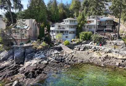 9197 Truman Road, Halfmoon Bay, BC, Halfmn Bay Secret Cv Redroofs — 4 bed single family residence for sale