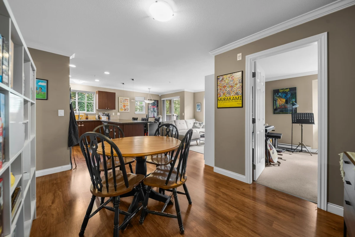 Family Room Photo of 206 5488 198 Street, Langley, BC